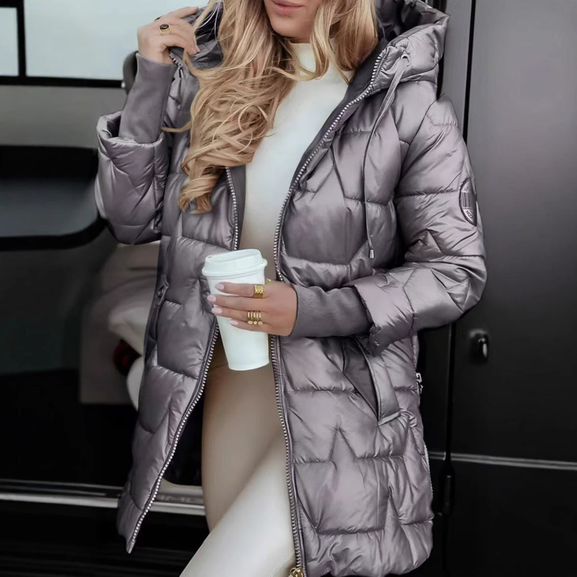 Manteau d’automne pour femme avec capuche
